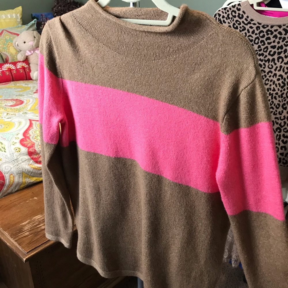 Old Navy Sweater Worn Once Great Condition